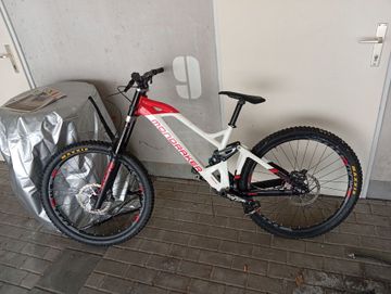 Used Mondraker Summum 2020 2020 Mountainbike, White, 27.5 — image 2 of 4