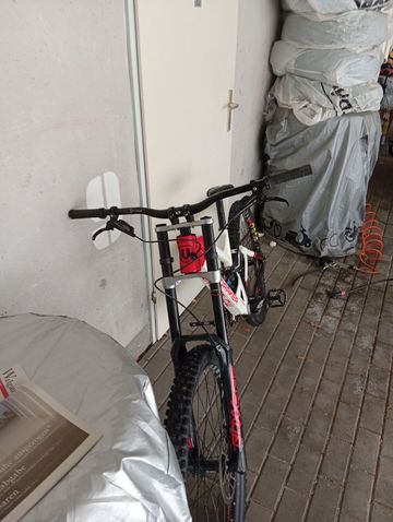 Used Mondraker Summum 2020 2020 Mountainbike, White, 27.5 — image 3 of 4