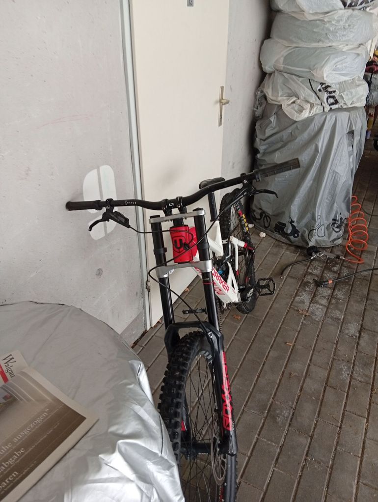 Used Mondraker Summum 2020 2020 Mountainbike, Weiß, 27.5 — image 3 of 4