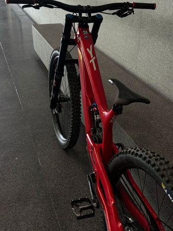 Used YT YT Custom Shimano Saint 2024 Mountainbike, Rosso — image 3 of 4