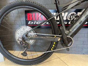 Used Trek E-Caliber 9.6 2022 2022 Mountainbike, Black, 29 — image 5 of 5
