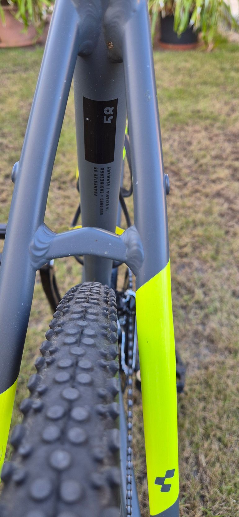 Used CUBE CROSS RACE Pro 2019 2019 Road & Gravel, Black — image 8 of 16