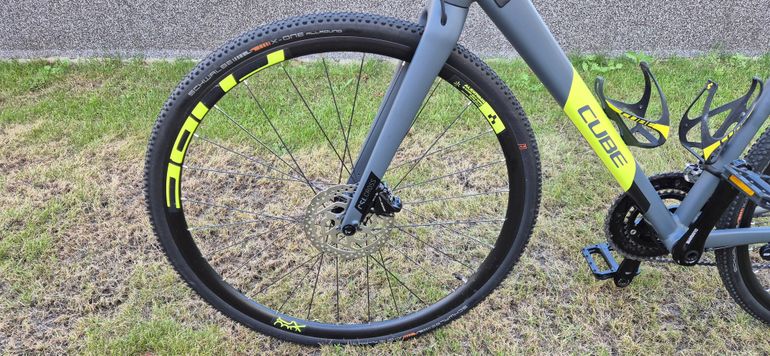 Used CUBE CROSS RACE Pro 2019 2019 Road & Gravel, Black — image 13 of 16