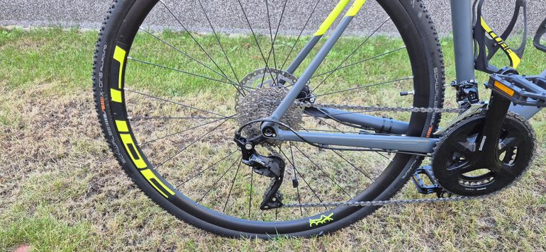 Used CUBE CROSS RACE Pro 2019 2019 Road & Gravel, Black — image 10 of 16
