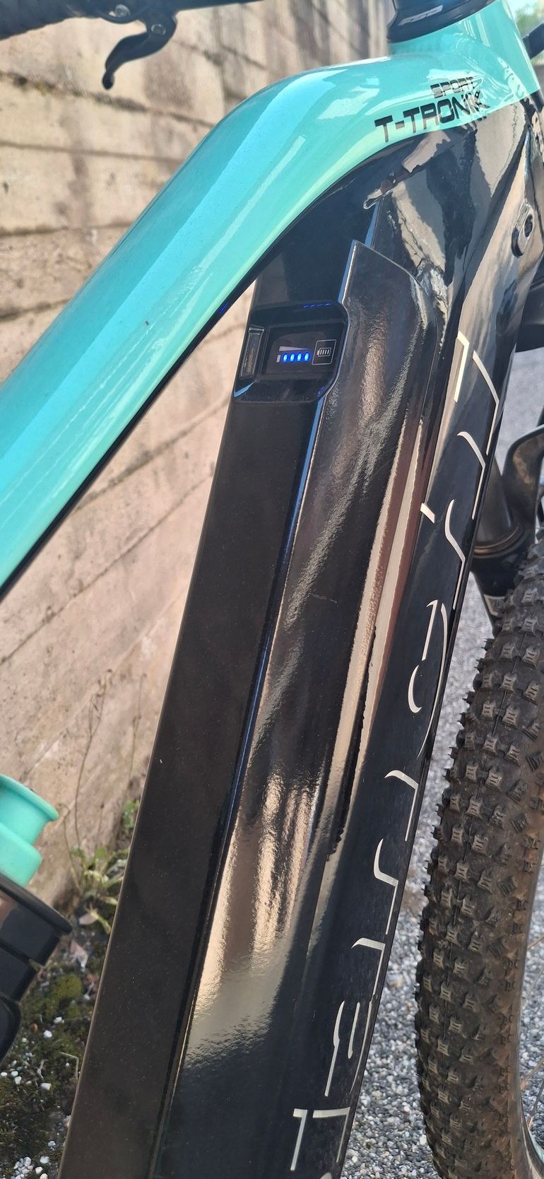 Used Bianchi T-tronik Shimano Deore 2022 Mountainbike, Azul — image 3 of 6