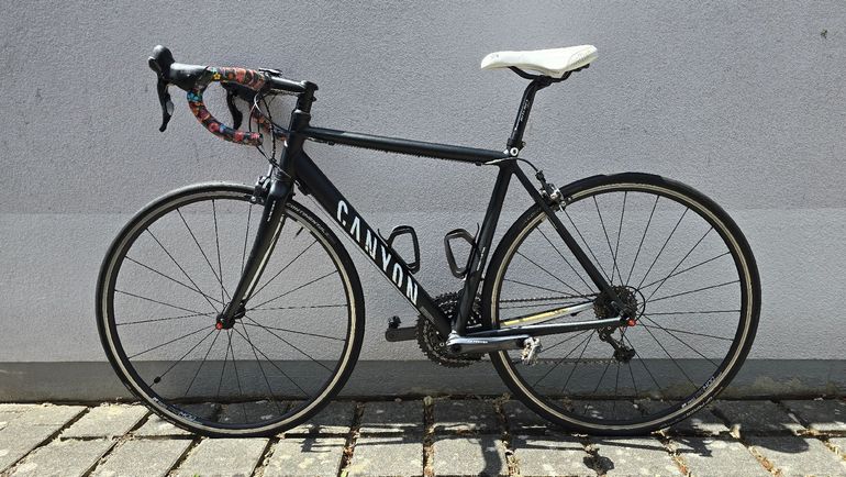 Used Canyon Roadlite Shimano Ultegra 2012 Road & Gravel, Schwarz — image 1 of 6