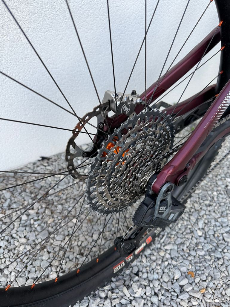 Used Specialized Stumpjumper EVO SRAM GX Eagle AXS (T-Type) 2024 Mountainbike, Light Gray — image 3 of 7