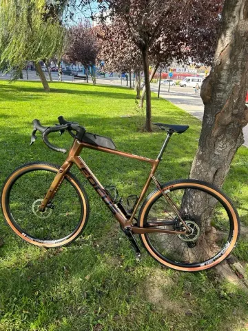 Używany Focus ATLAS 8.9 2022 2022 Road & Gravel — zdjęcie 1 z 4