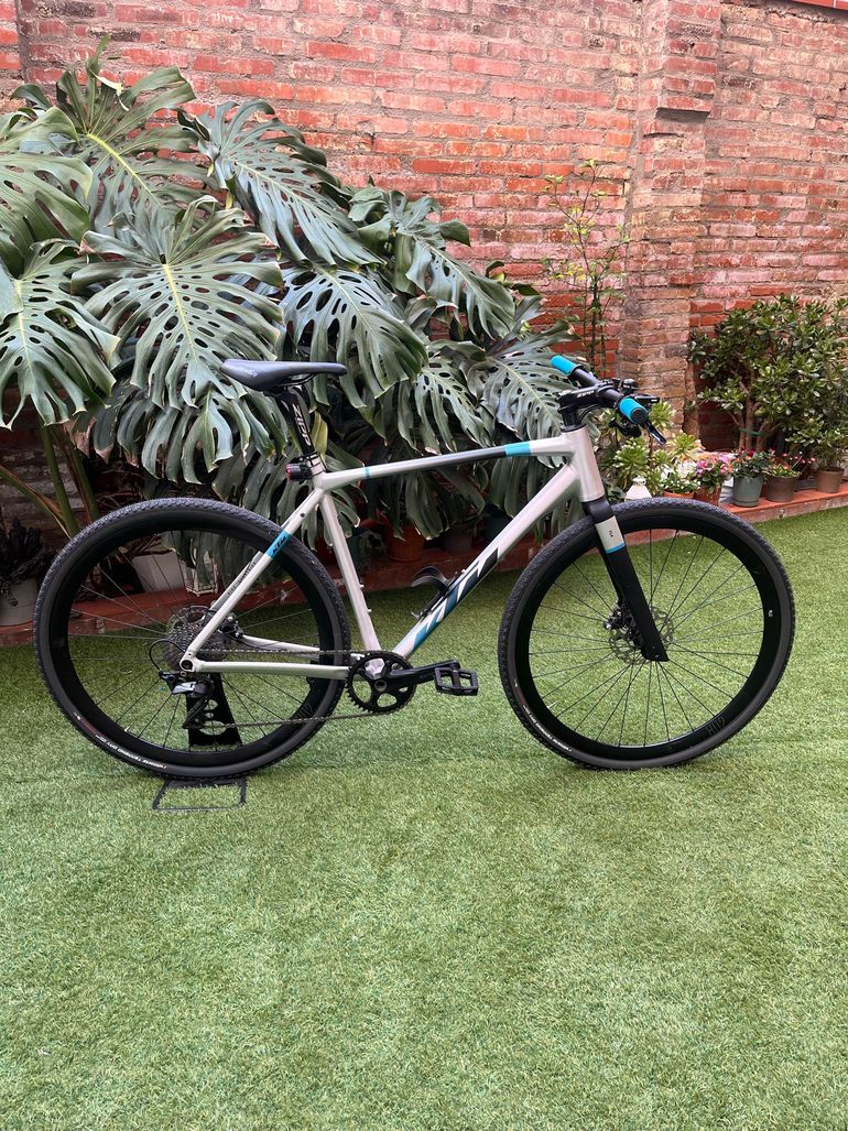 Used KTM X-STRADA 10 PRO 2024 2024 Road & Gravel, Hellgrau — image 1 of 9
