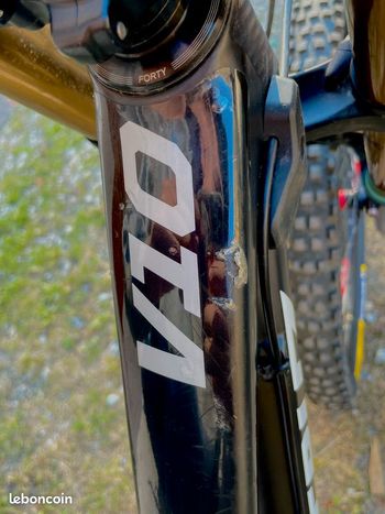 Used Santa Cruz Santa Cruz V10 2018 Mountainbike, Black — image 7 of 11