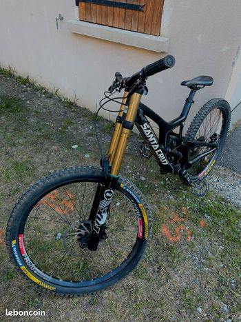 Used Santa Cruz Santa Cruz V10 2018 MTB