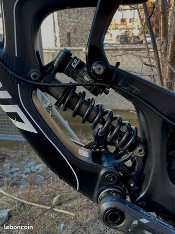 Used Santa Cruz Santa Cruz V10 2018 Mountainbike, Black — image 11 of 11