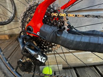 Used Orbea OIZ M30 2019 2019 Mountainbike, Orange, 27.5, 29 — image 2 of 6