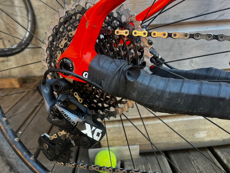 Used Orbea OIZ M30 2019 2019 Mountainbike, Orange, 27.5, 29 — image 2 of 6