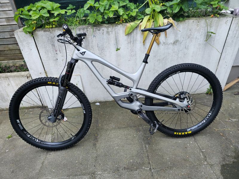 Käytetty YT Industries Capra Base AL 29 2021 2021 MTB