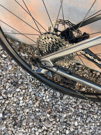 Used Trek Émonda SL 6 2024 2024 Road & Gravel — image 4 of 14