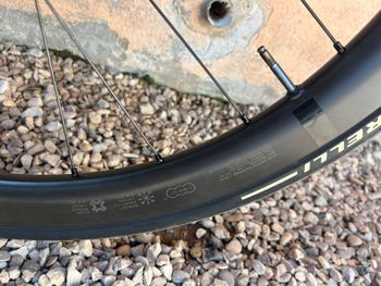 Used Trek Émonda SL 6 2024 2024 Road & Gravel — image 9 of 14