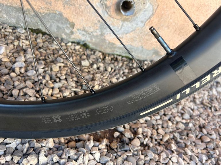 Used Trek Émonda SL 6 2024 2024 Road & Gravel — image 9 of 14