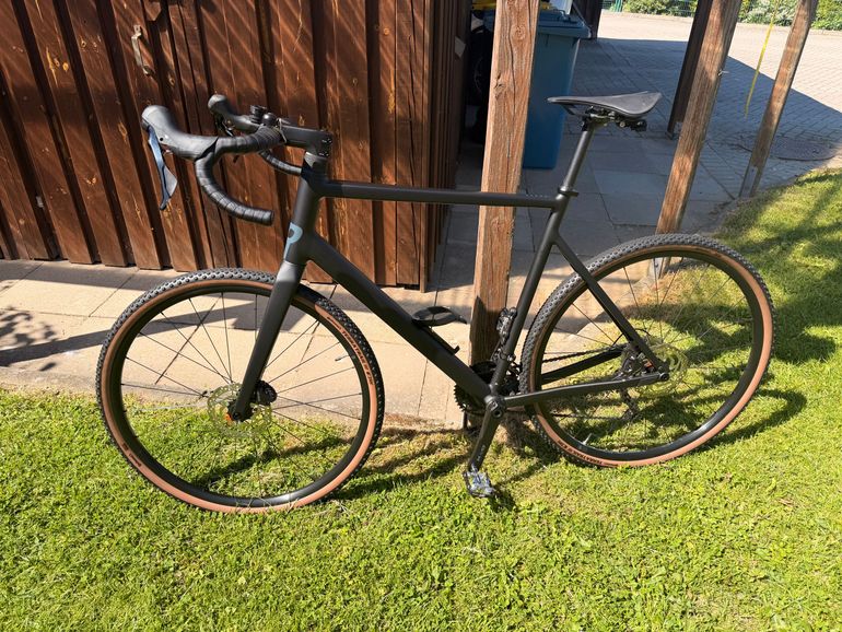 Used Rose Blend Gravel 2024 2024 Road & Gravel — image 1 of 9