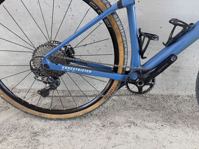 Used BMC URS THREE 2020 2020 Road & Gravel, Blue — image 3 of 10