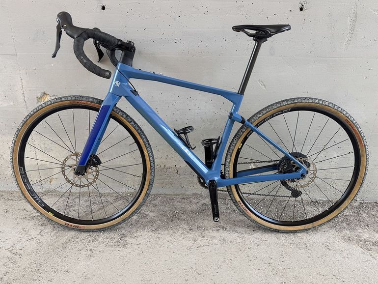 Used BMC URS THREE 2020 2020 Road & Gravel, Blue — image 2 of 10