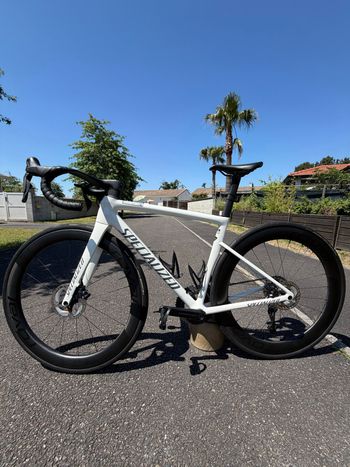 Used Specialized Tarmac SL8 Pro - Shimano Ultegra Di2 2025 2025 Road & Gravel, Weiß — image 2 of 10