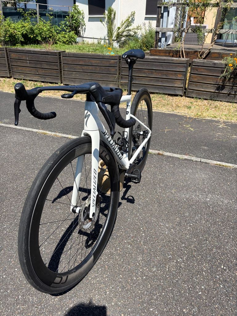 Used Specialized Tarmac SL8 Pro - Shimano Ultegra Di2 2025 2025 Road & Gravel, Weiß — image 9 of 10
