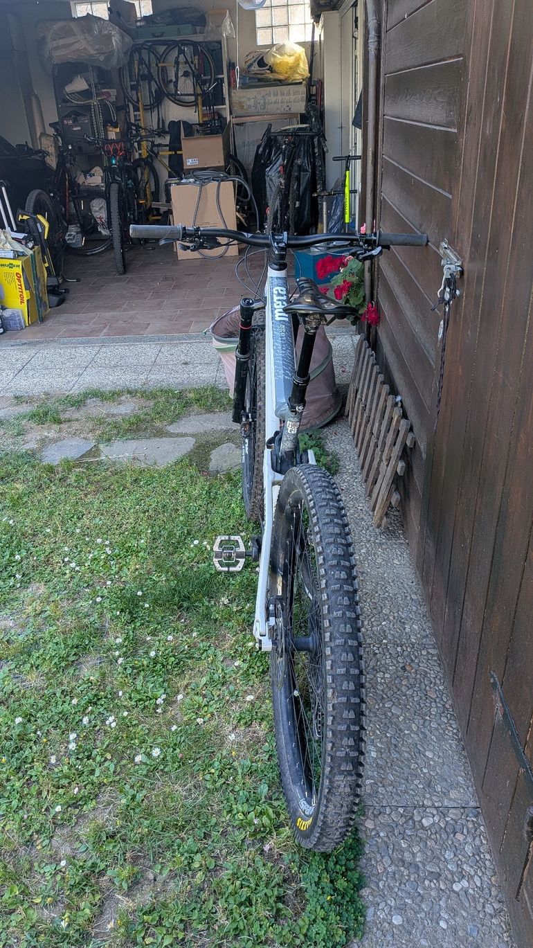 Used Commencal META TR 29 RACE 2020 2020 Mountainbike — image 5 of 6