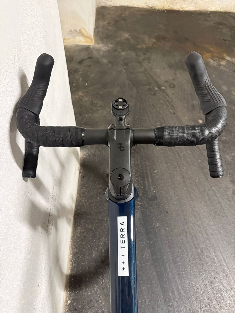 Used Orbea TERRA M20TEAM 2025 2025 Road & Gravel, Blue — image 7 of 12