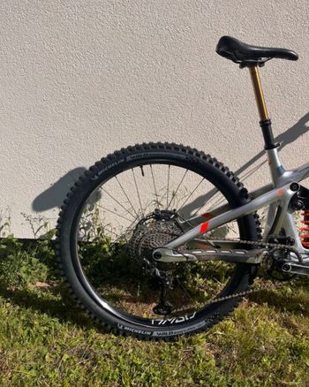 Used Pivot FIREBIRD Pro XT/XTR - Air w/ Carbon Wheels 2022 2022 Mountainbike — image 3 of 6