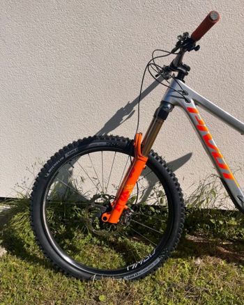 Used Pivot FIREBIRD Pro XT/XTR - Air w/ Carbon Wheels 2022 2022 Mountainbike — image 5 of 6