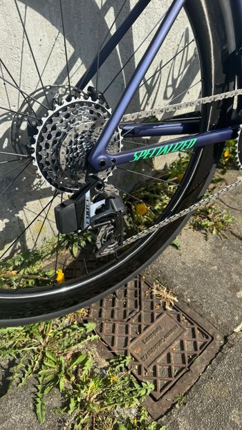 Used Specialized Tarmac SRAM Force eTap AXS 2025 Road & Gravel — image 6 of 11