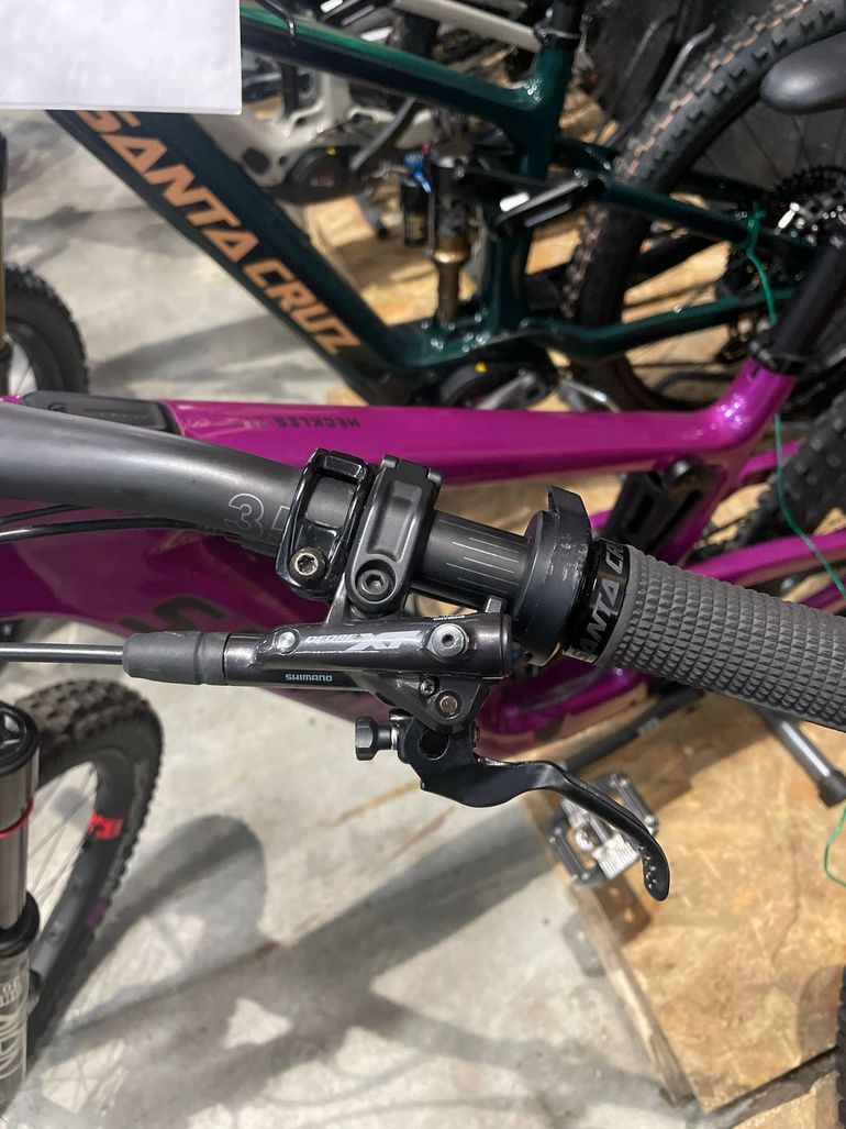 Used Santa Cruz Heckler SRAM X01 Eagle AXS 2024 Mountainbike, Violett — image 4 of 6