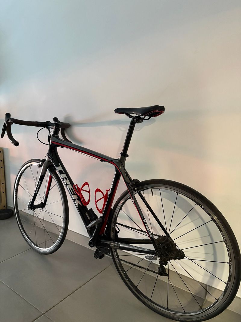Used Trek Madone 4.5 H2 Compact 2014 2014 Road & Gravel, Black — image 2 of 3