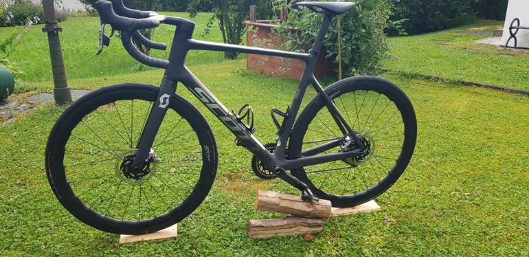 Used Scott Addict RC Ultimate 2024 2024 Road & Gravel, Black — image 1 of 7