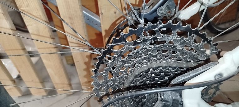 Used Santa Cruz Chameleon D Plus / Aluminum / 27+ 2021 2021 Mountainbike, Light Gray, 27.5 — image 6 of 6