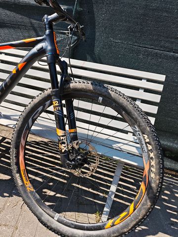 Used Giant Anthem Shimano Deore XT 2018 Mountainbike, Black — image 7 of 9
