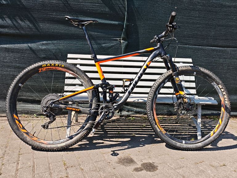 Używany Giant Anthem Shimano Deore XT 2018 Mountainbike — zdjęcie 1 z 9