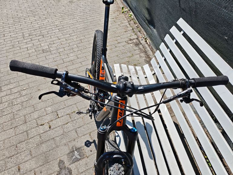 Używany Giant Anthem Shimano Deore XT 2018 Mountainbike — zdjęcie 6 z 9