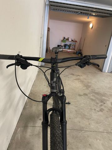 Used CUBE ACID 29 2018 2018 Mountainbike, Light Gray, 29 — image 11 of 19