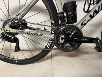 Used Specialized S-Works Tarmac Disc - Dura Ace Di2 2020 2020 Road & Gravel — image 3 of 10