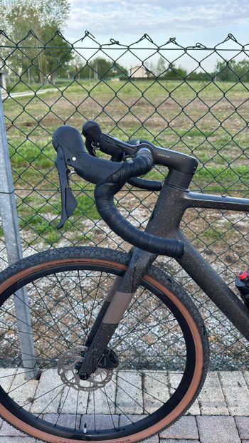 Used Scott Addict Gravel 40 2024 2024 Road & Gravel, Black — image 4 of 6