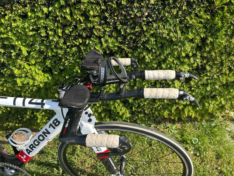 Used Argon 18 Argon 18 Custom Shimano Ultegra 2014 Road & Gravel, White — image 5 of 6