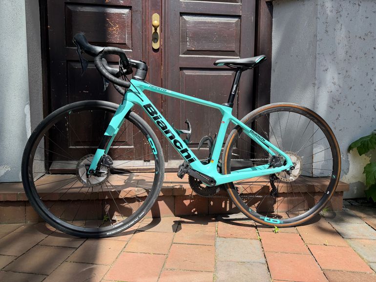 Used Bianchi Infinito XE Ultegra 2021 2021 Road & Gravel, Blue — image 1 of 9