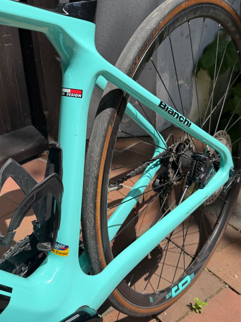 Used Bianchi Infinito XE Ultegra 2021 2021 Road & Gravel, Blue — image 6 of 9