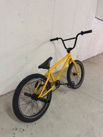Diamondback Grind 2017 2017 Youth d'occasion — image 2 sur 5