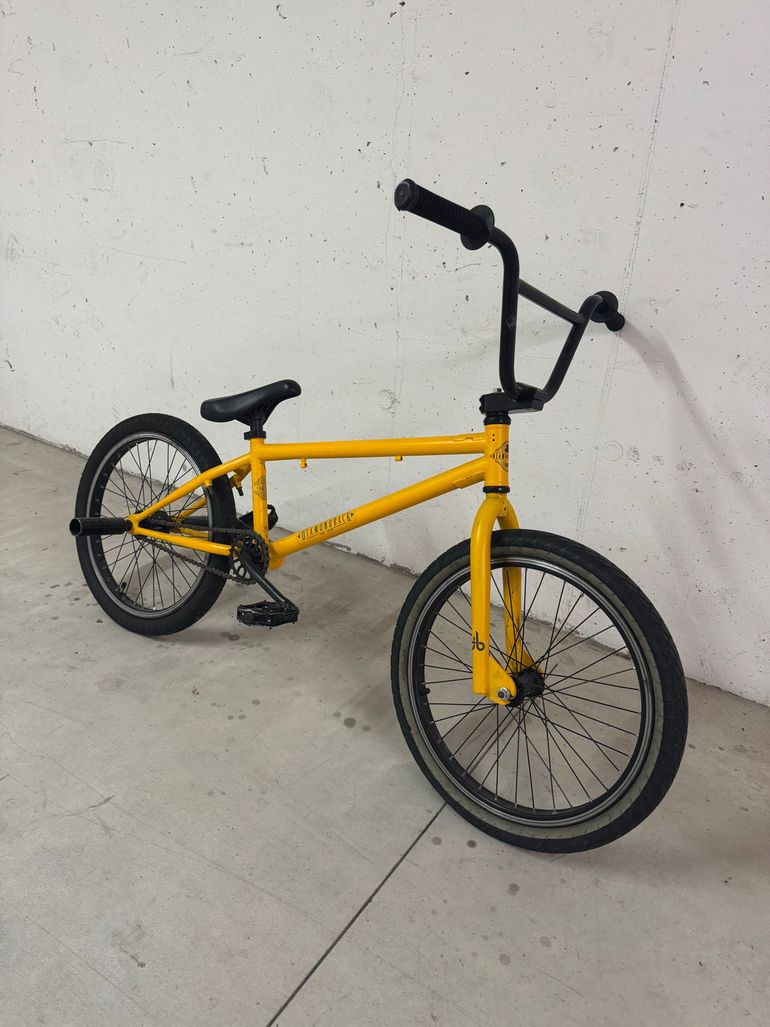 Used Diamondback Grind 2017 2017 Youth, Orange — image 1 of 5