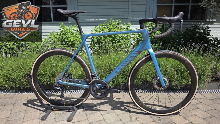 Used Canyon Ultimate CF SL Disc 8.0 Di2 Aero 2020 2020 Road & Gravel, Blu — image 2 of 15
