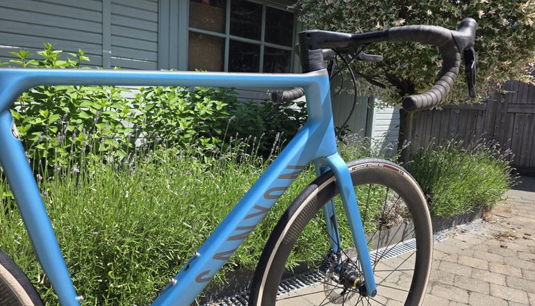 Used Canyon Ultimate CF SL Disc 8.0 Di2 Aero 2020 2020 Road & Gravel, Blu — image 3 of 15