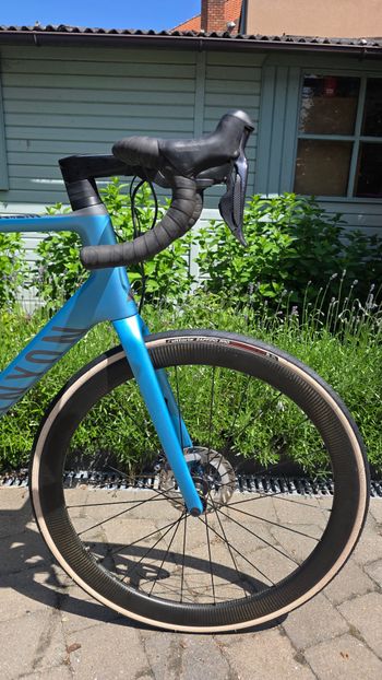 Used Canyon Ultimate CF SL Disc 8.0 Di2 Aero 2020 2020 Road & Gravel, Blu — image 5 of 15